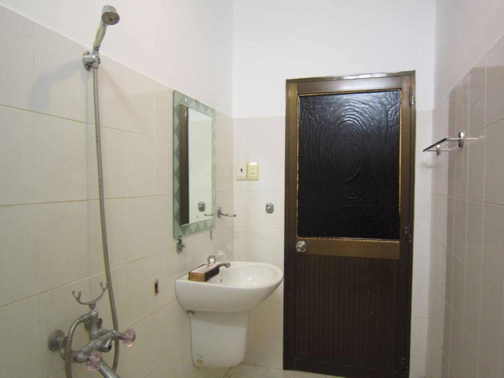 Reddoorz @ Pham Ngu Lao Street 3 Otel Ho Şi Min Dış mekan fotoğraf